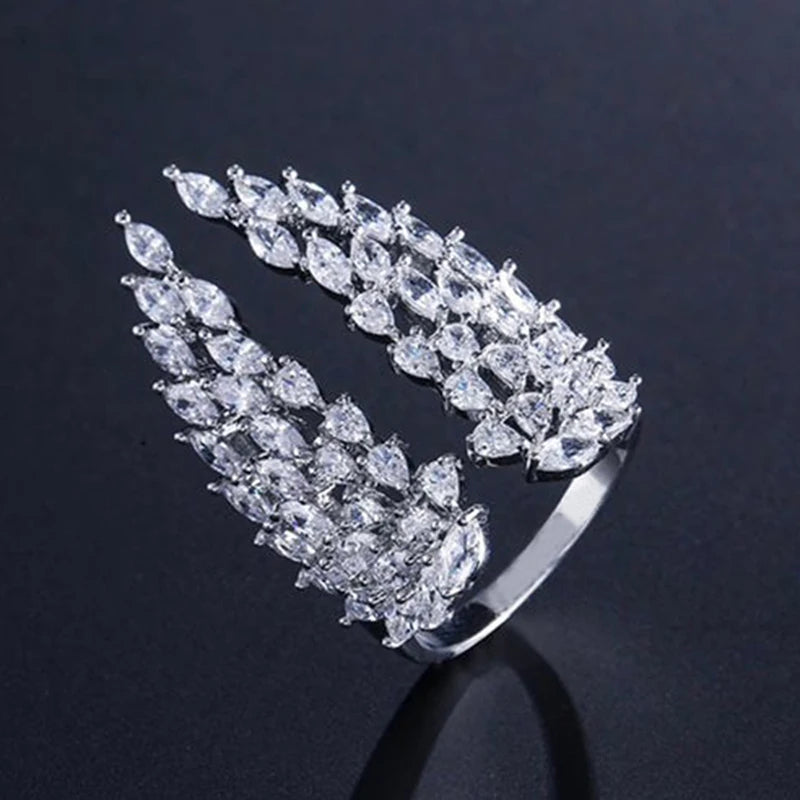 Huitan Bling Bling Wing Feather Rings Women Novel Design Romantic Accessories for Party Adjustable Opening Ring Fashion Jewellery