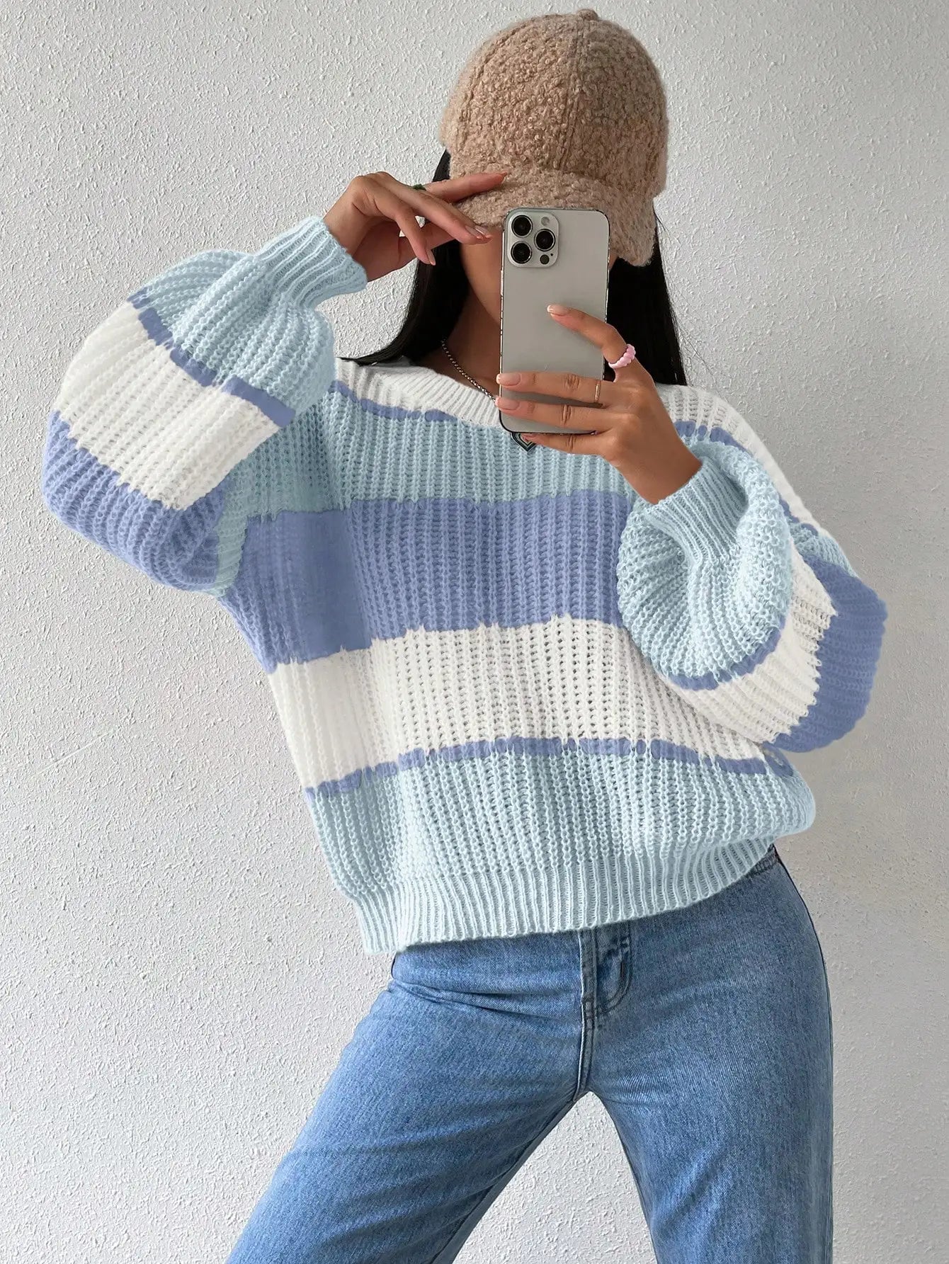 New color-blocked ribbed knitted shoulder sweater for women